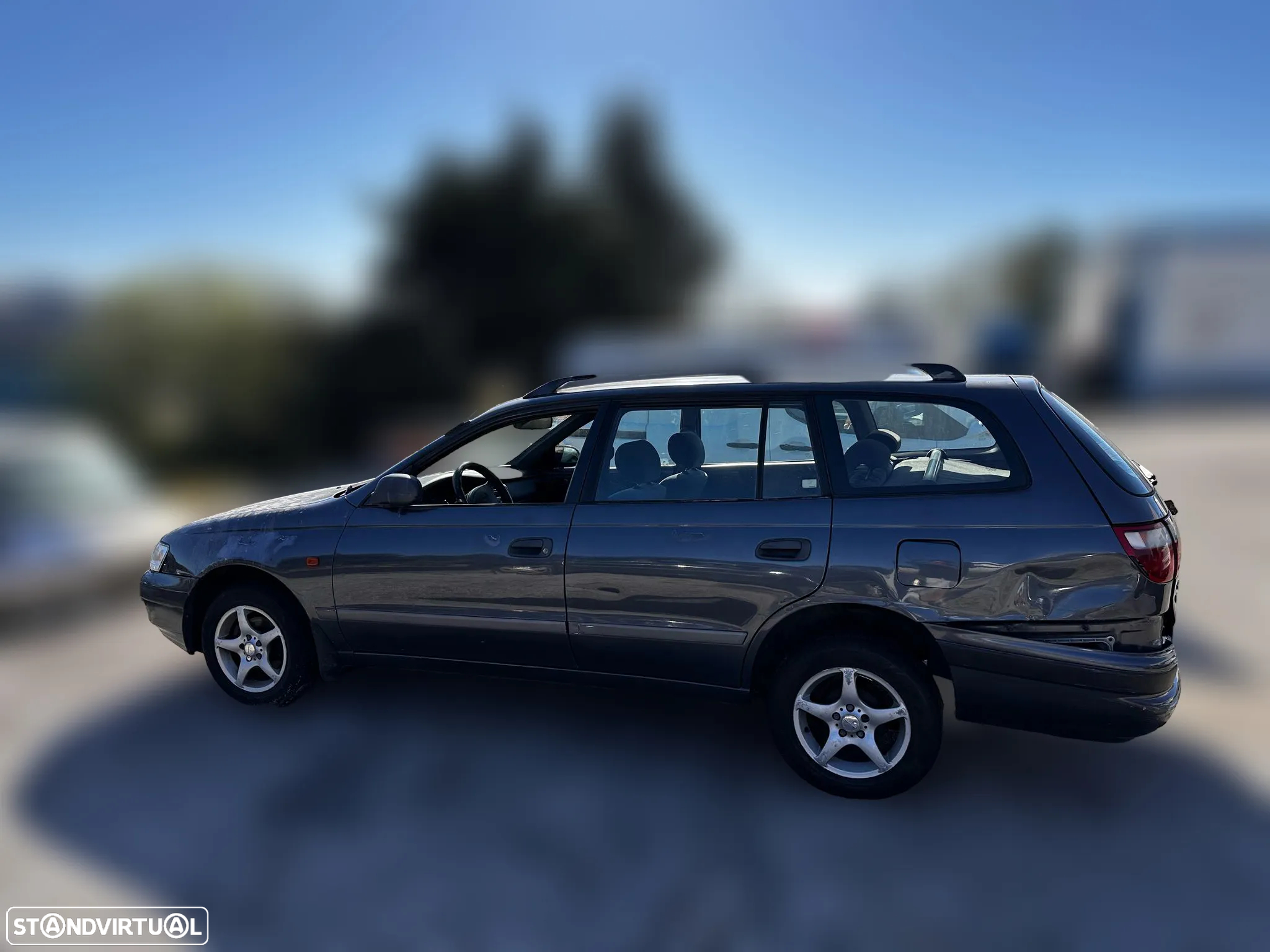 Toyota Carina E Sportswagon 2.0 TD de 1998 para peças - 5