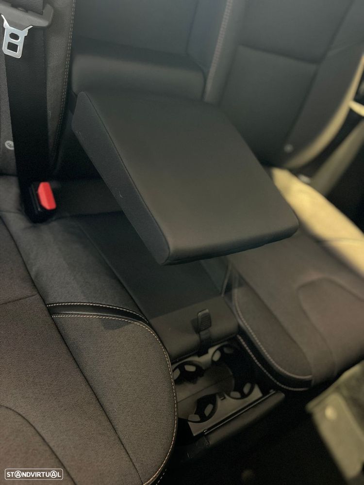 Volvo V40 Cross Country 2.0 D3 - 30