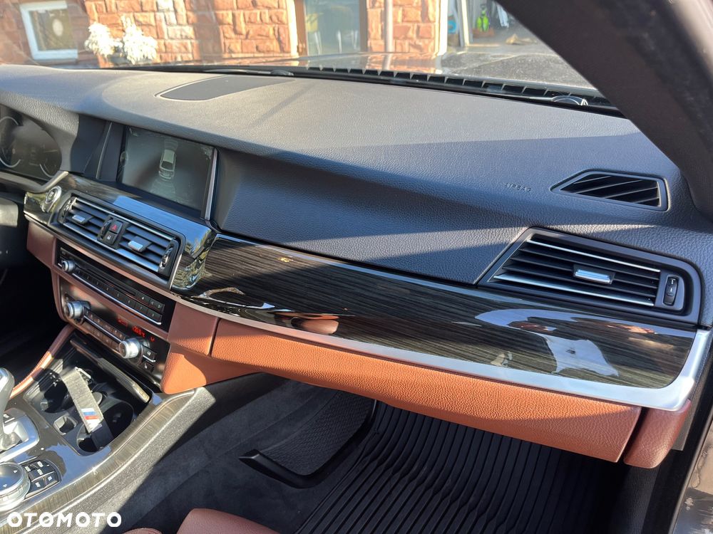 BMW Seria 5 530d xDrive - 21