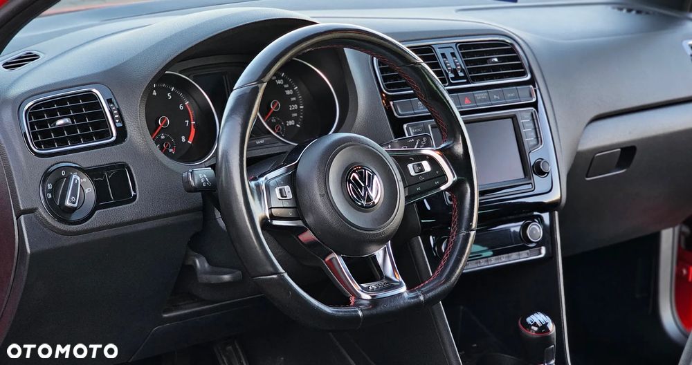 Volkswagen Polo 1.8 TSI (Blue Motion Technology) GTI - 12