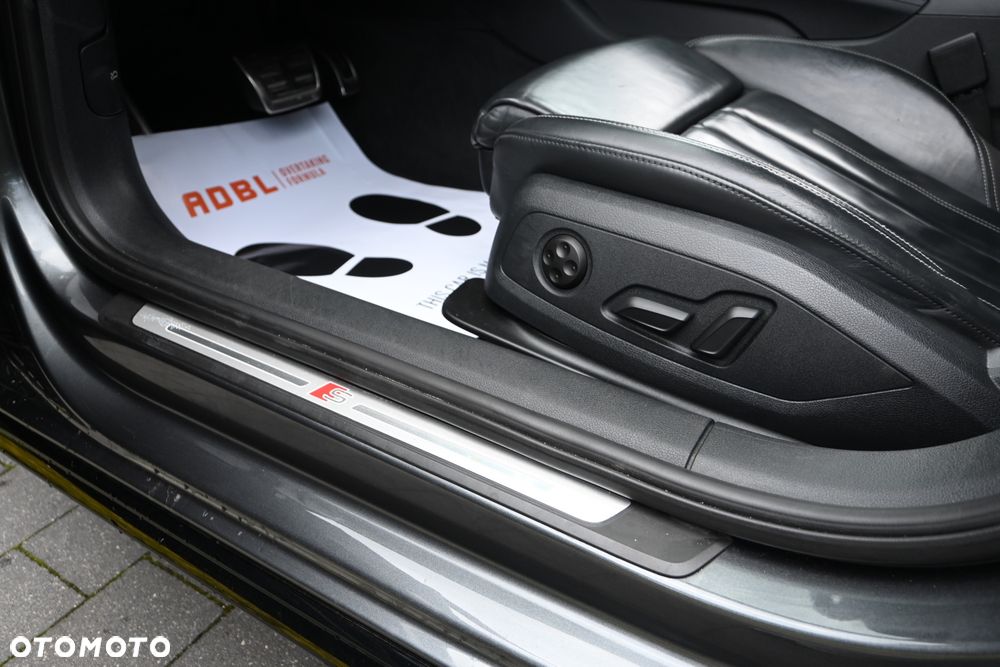 Audi A4 Limousine 40 TFSI quattro S tronic S line - 27