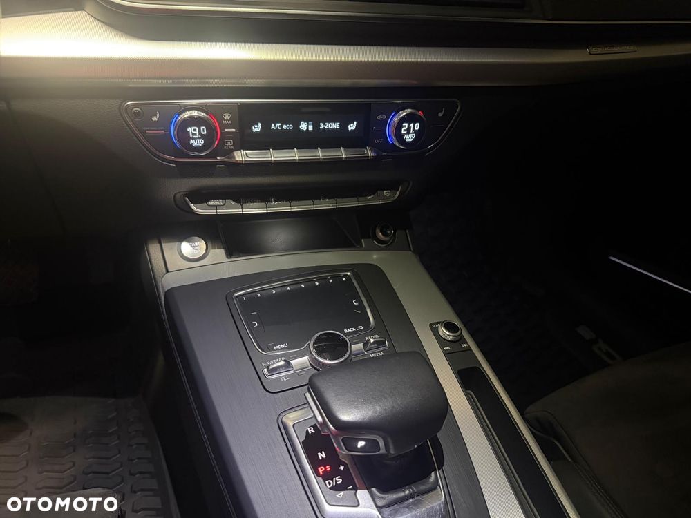 Audi Q5 40 TDI Quattro S tronic design - 19