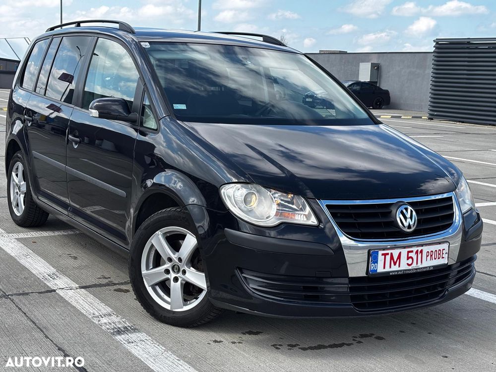 Volkswagen Touran - 1