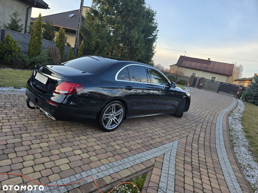 Mercedes-Benz Klasa E 220 d 4-Matic 9G-TRONIC - 20