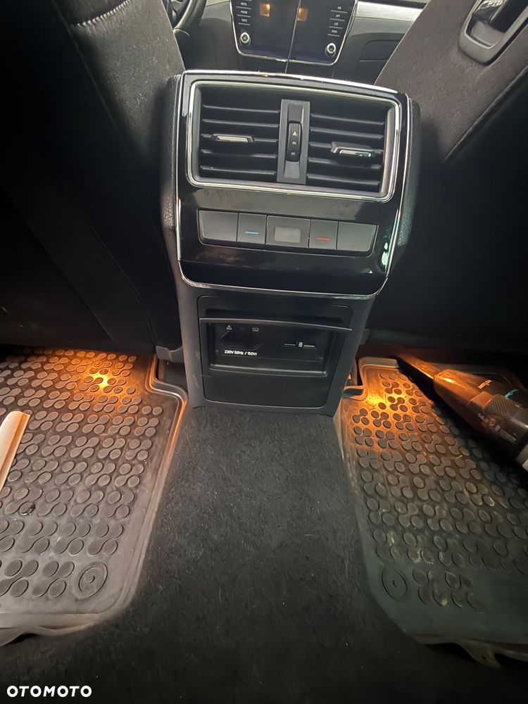 Skoda Superb 2.0 TDI DSG Ambition - 12