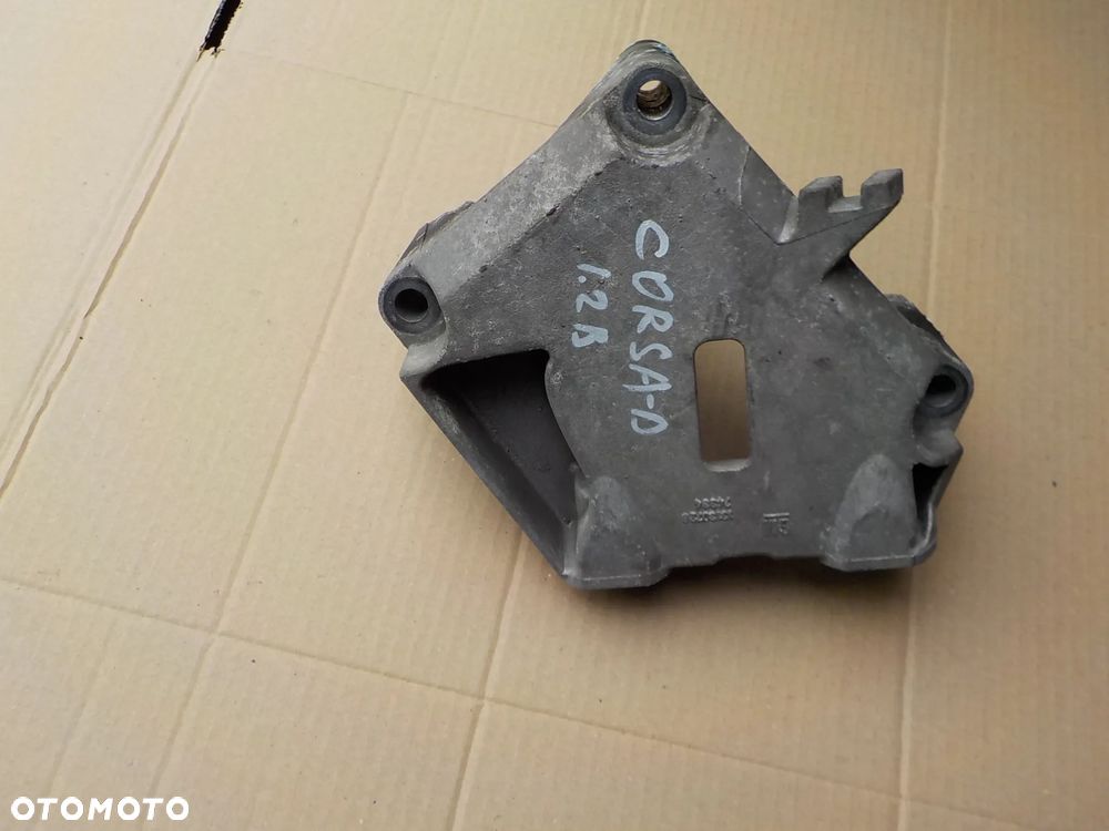 łapa silnika opel corsa d 1,2 16v 13130728 - 1