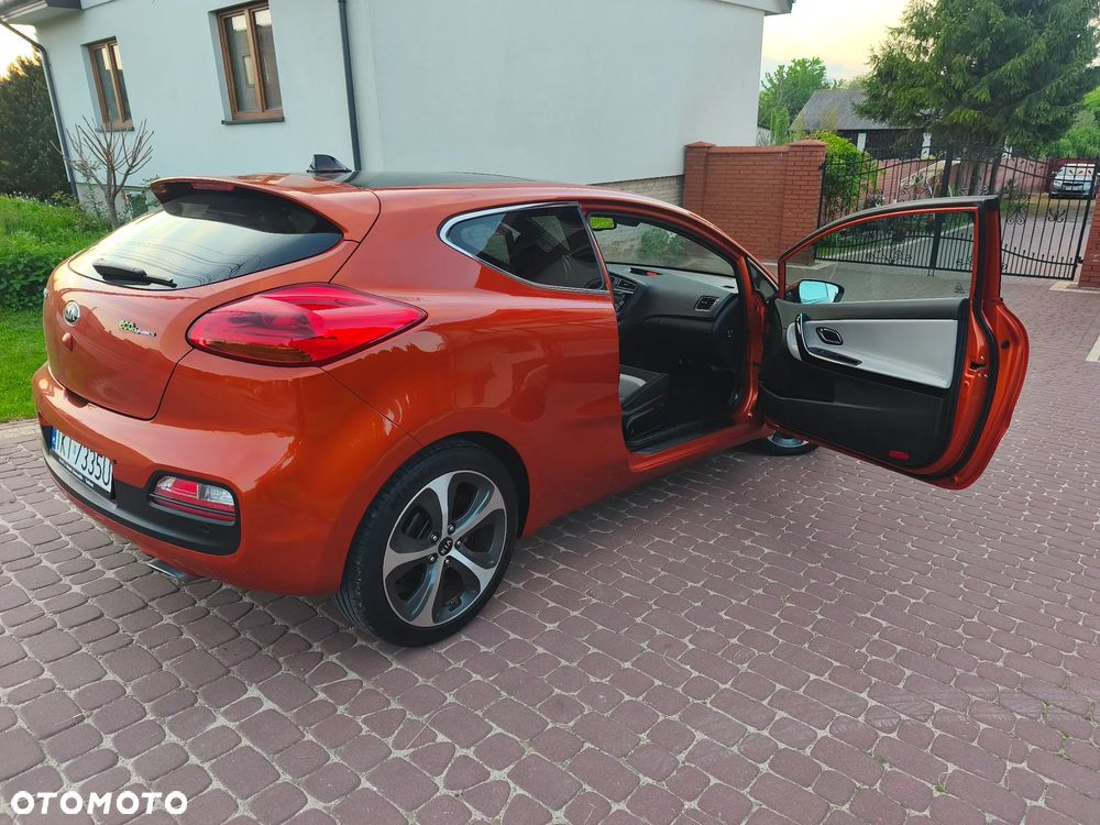 Kia ProCeed - 8