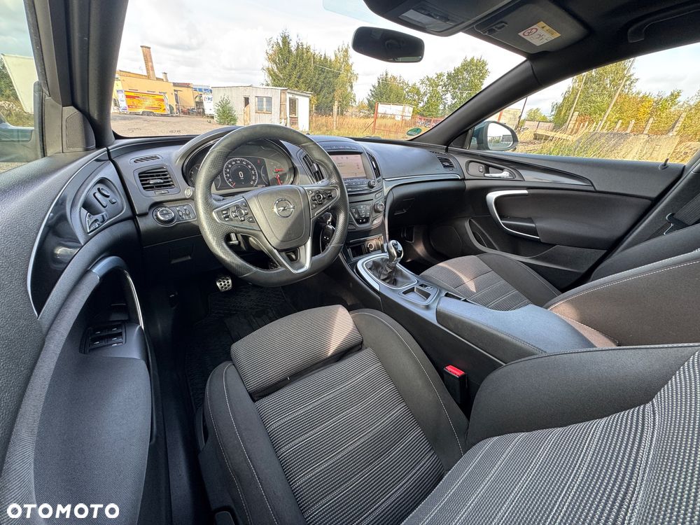 Opel Insignia - 16