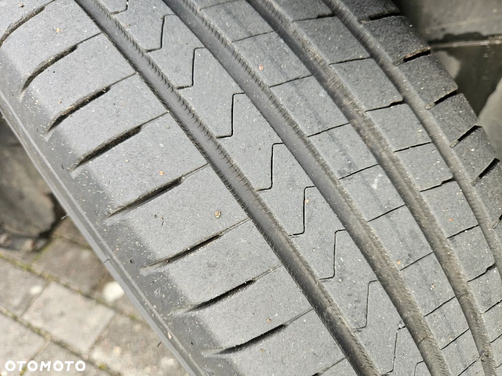 Volkswagen Passat - 16