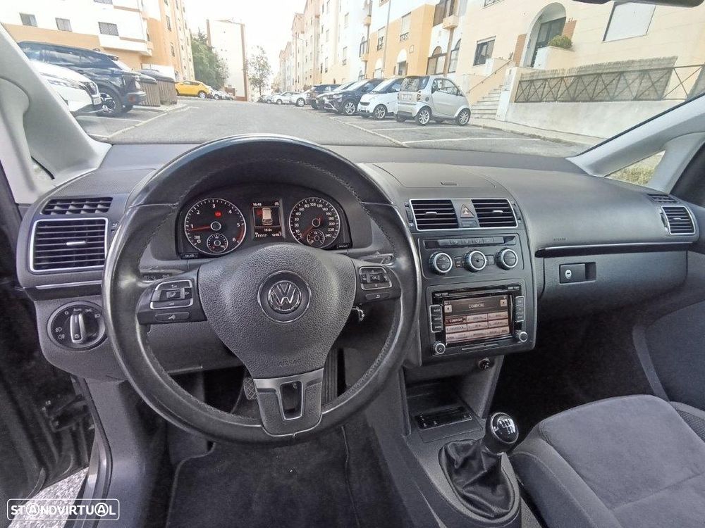 VW Touran 1.6 TDI Blue.Trendline 7L - 21