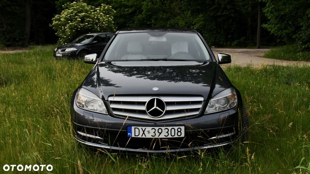 Mercedes-Benz Klasa C 180 CGI Automatik BlueEFFICIENCY Avantgarde - 4