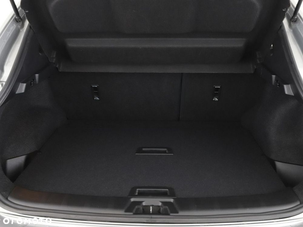 Nissan Qashqai 1.6 DIG-T N-Connecta - 21
