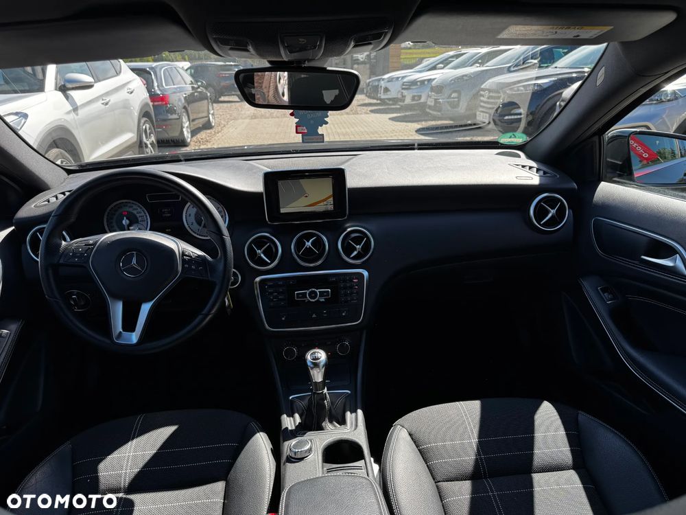 Mercedes-Benz Klasa A 180 (BlueEFFICIENCY) - 32