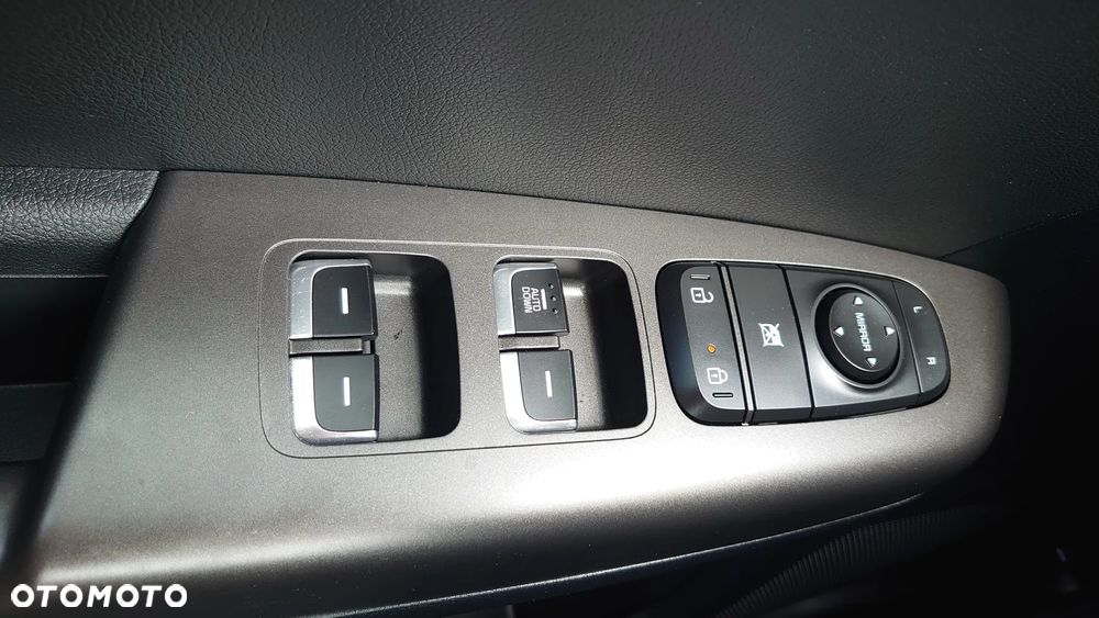 Kia Sportage 1.6 GDI 2WD DREAM-TEAM EDITION - 28