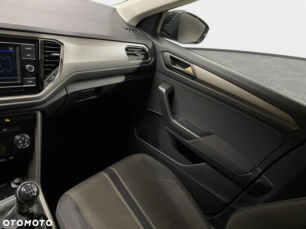 Volkswagen T-Roc - 33