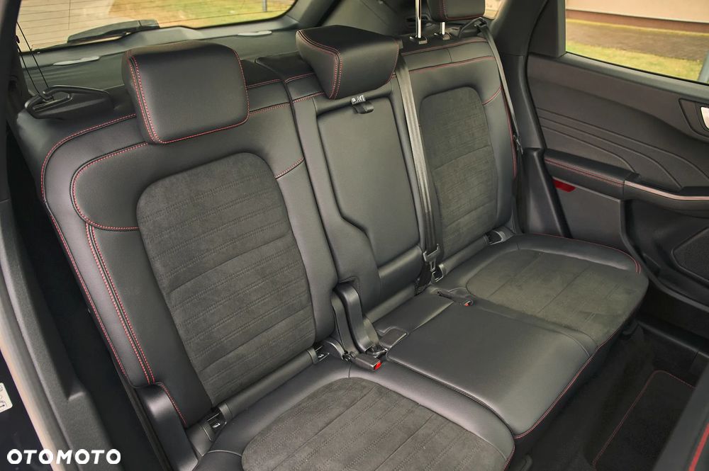 Ford Kuga 2.0 EcoBlue 4x4 ST-LINE X - 28