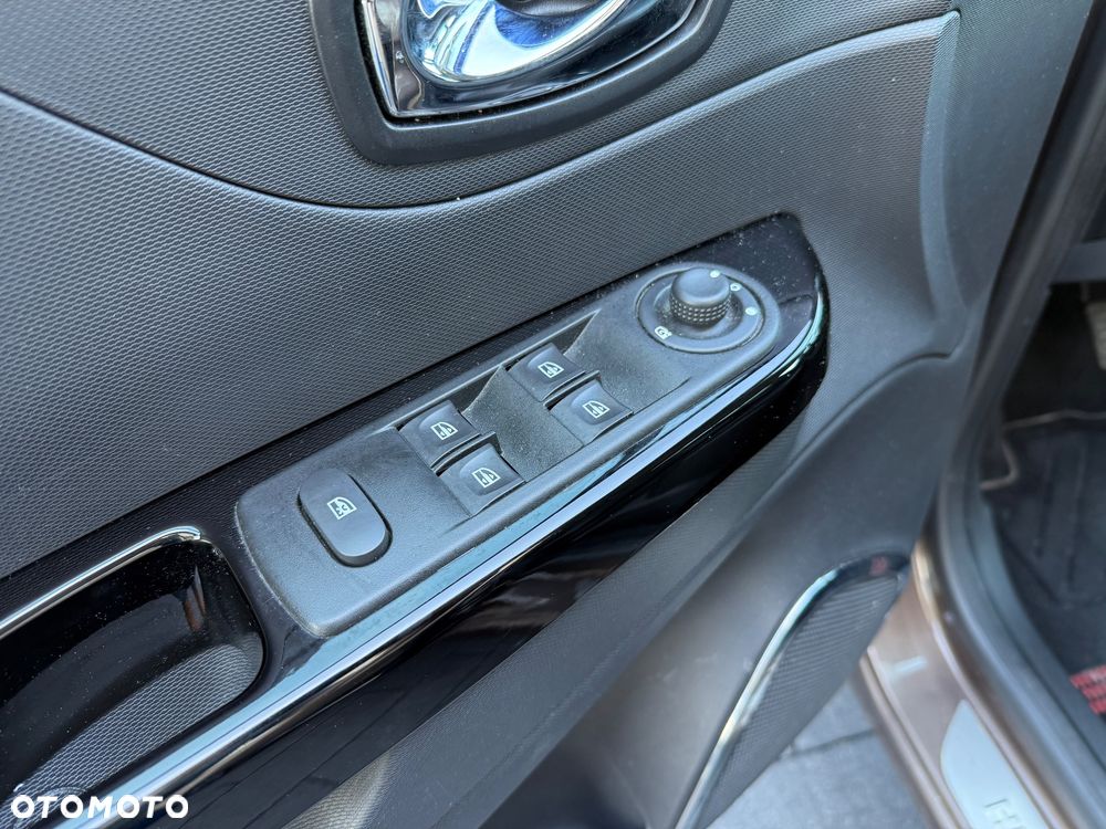 Renault Captur ENERGY dCi 90 Start&Stop Helly Hansen - 13