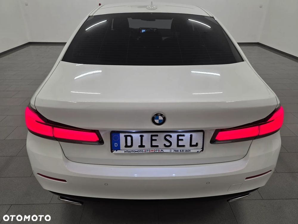 BMW Seria 5 518d mHEV Luxury Line sport - 37