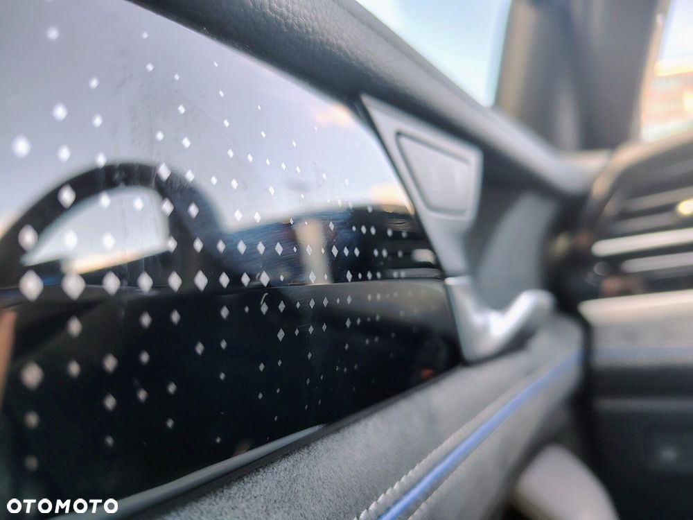 Volkswagen Passat - 36