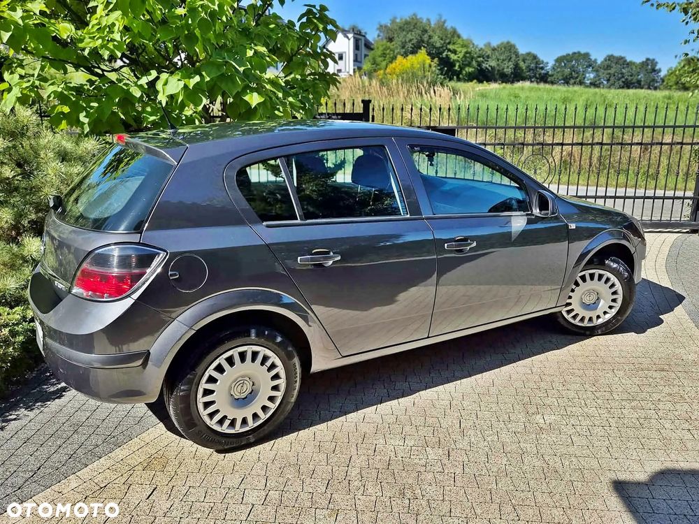Opel Astra 1.7 CDTI Enjoy - 25