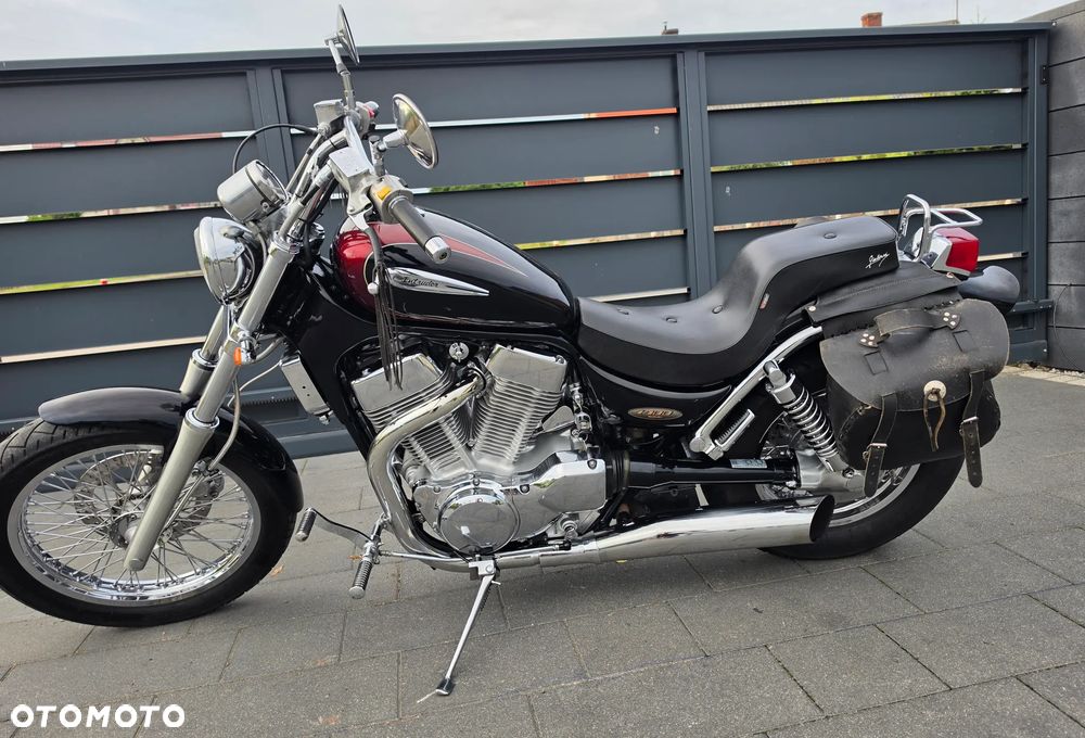 Suzuki Intruder - 20