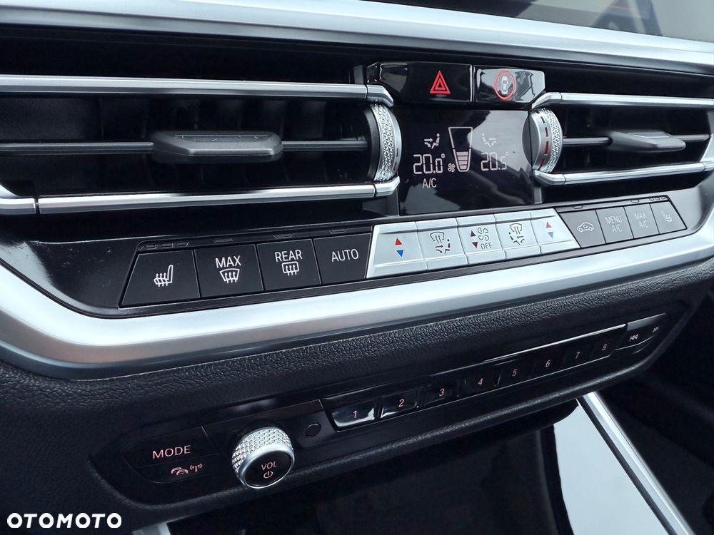 BMW Seria 3 320d Edition M Sport Shadow - 21