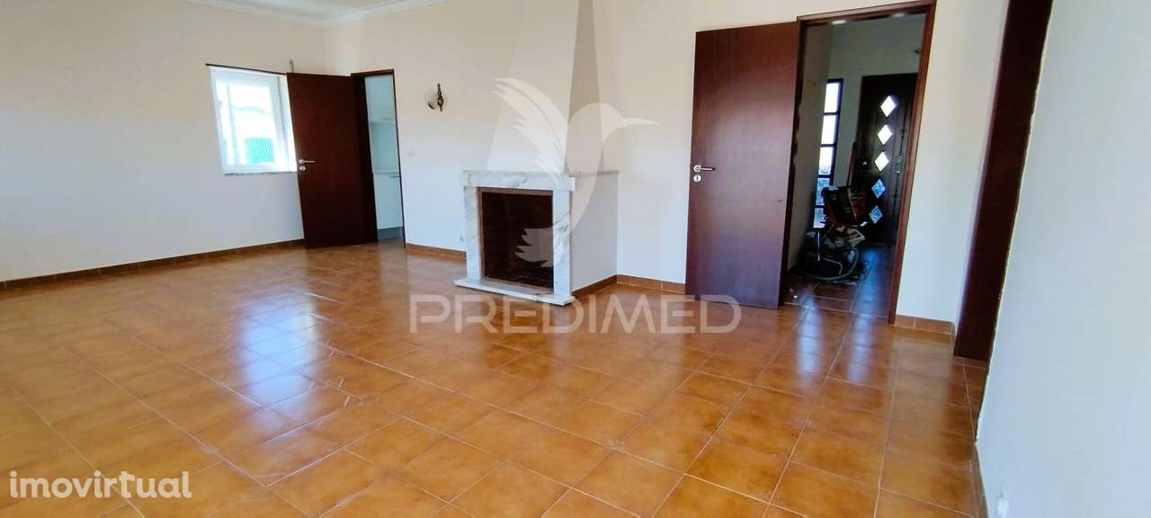 Moradia T2+2 Remodela em Arruda dos Vinhos - Grande imagem: 4/30