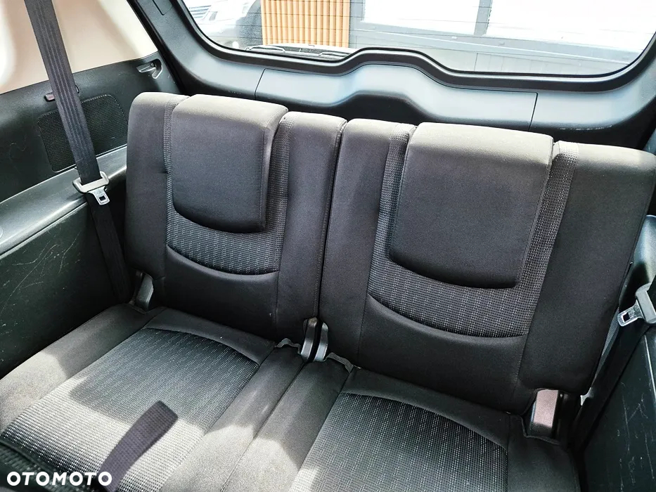 Mazda 5 1.8 Exclusive + - 31