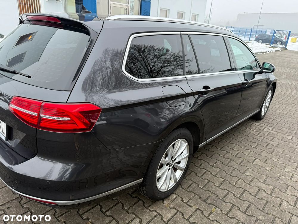 Volkswagen Passat Variant 2.0 TDI SCR DSG Highline - 29