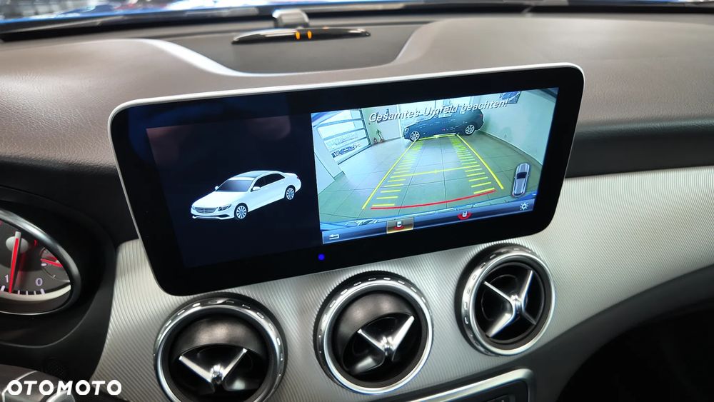 Mercedes-Benz GLA 250 4Matic 7G-DCT UrbanStyle Edition - 30