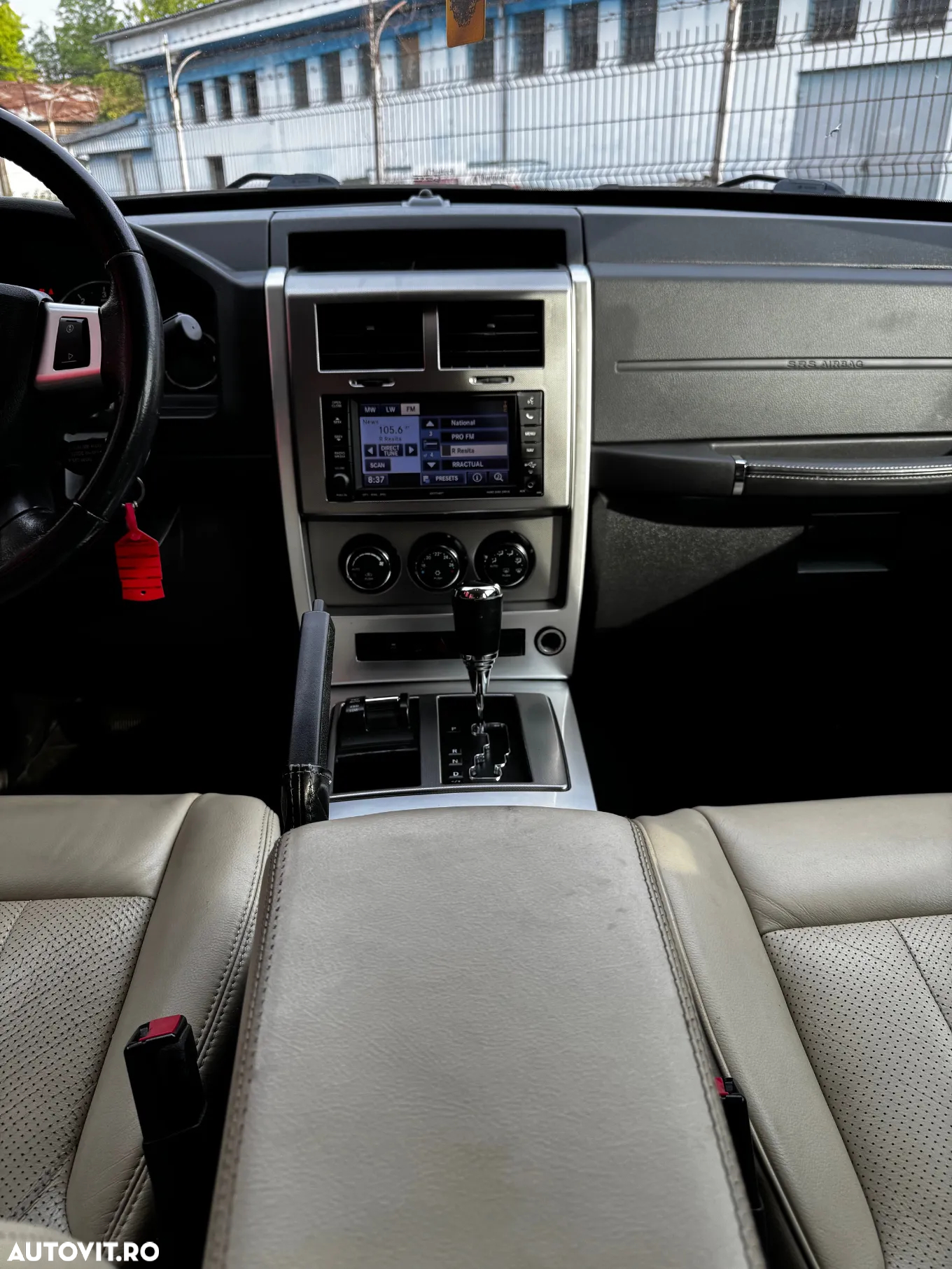 Jeep Cherokee - 12