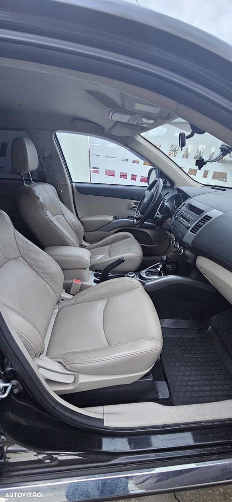 Citroën C-Crosser 2.2 HDI Exclusive - 10