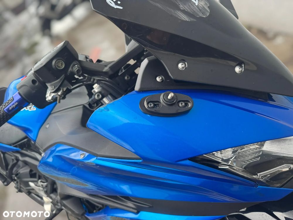 Kawasaki Ninja - 12