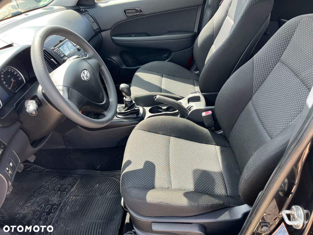 Hyundai i30 1.4 FIFA WM Edition - 9