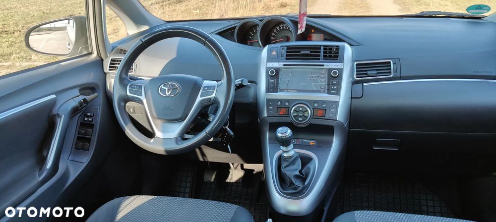 Toyota Verso 2.0 D-4D 5-Sitzer Executive - 8