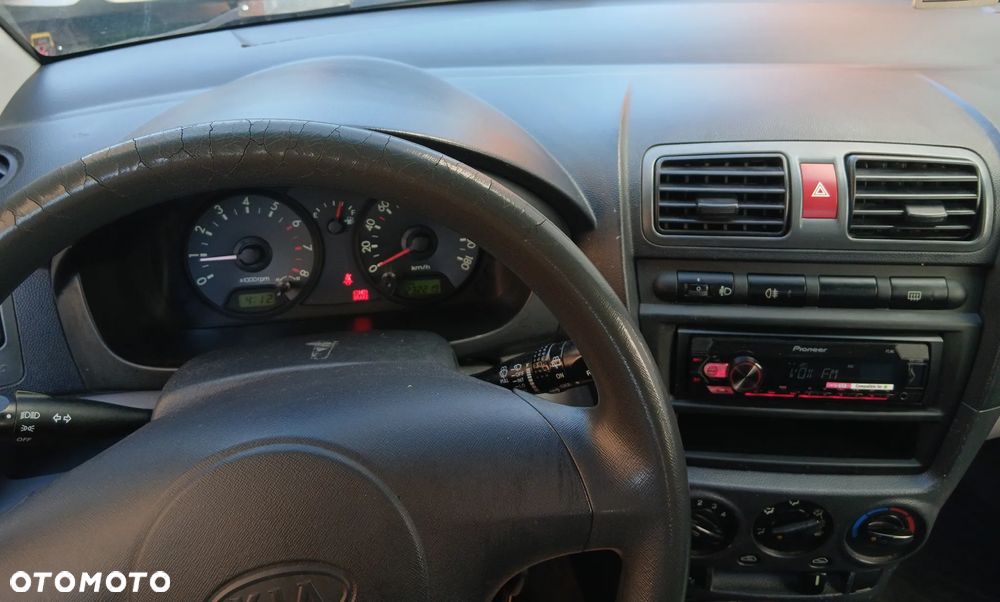 Kia Picanto 1.1 LX - 8