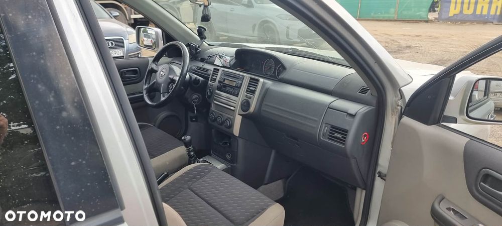 Nissan X-Trail 2.2 dCi Sport - 14
