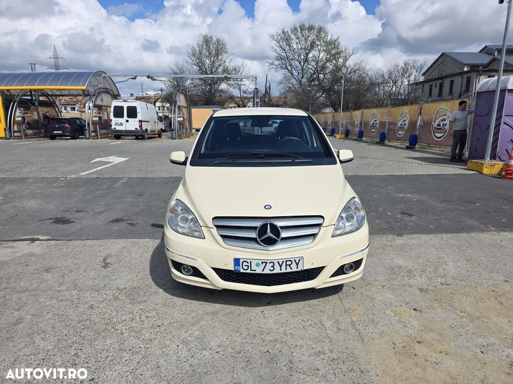 Mercedes-Benz B 180 - 5