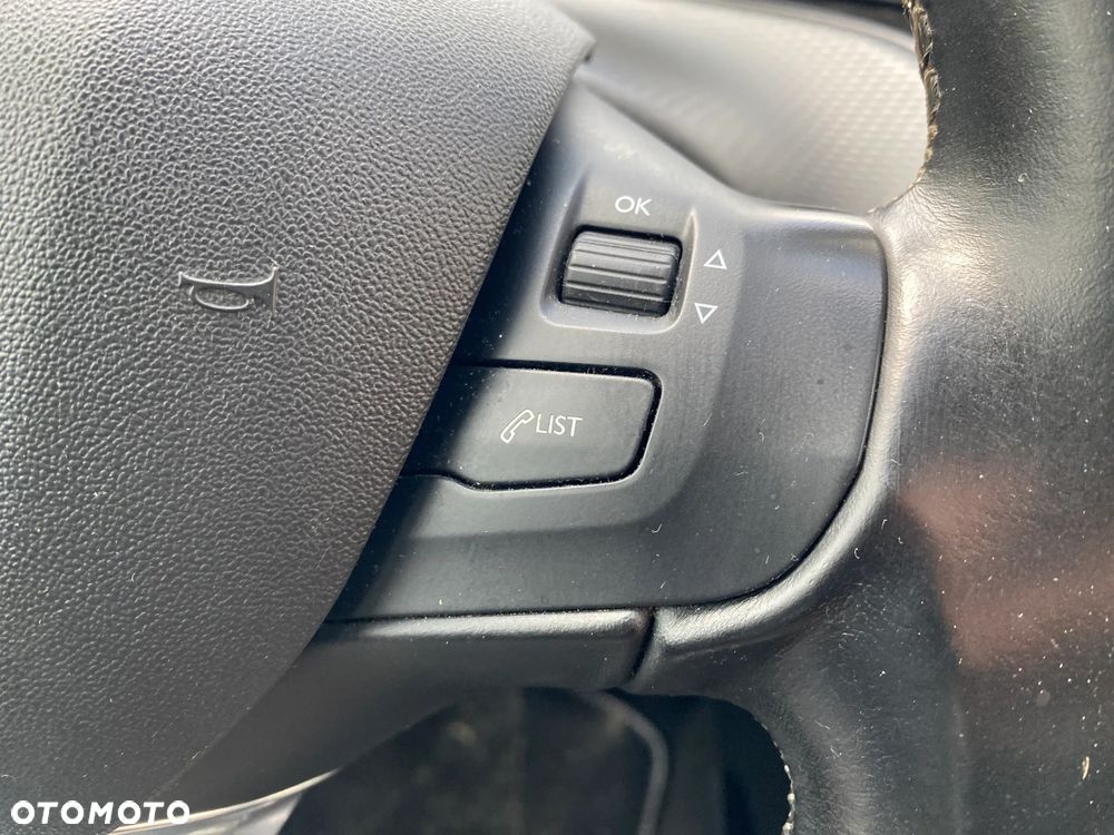 Peugeot 2008 1.2 Pure Tech Active S&S EAT6 - 25