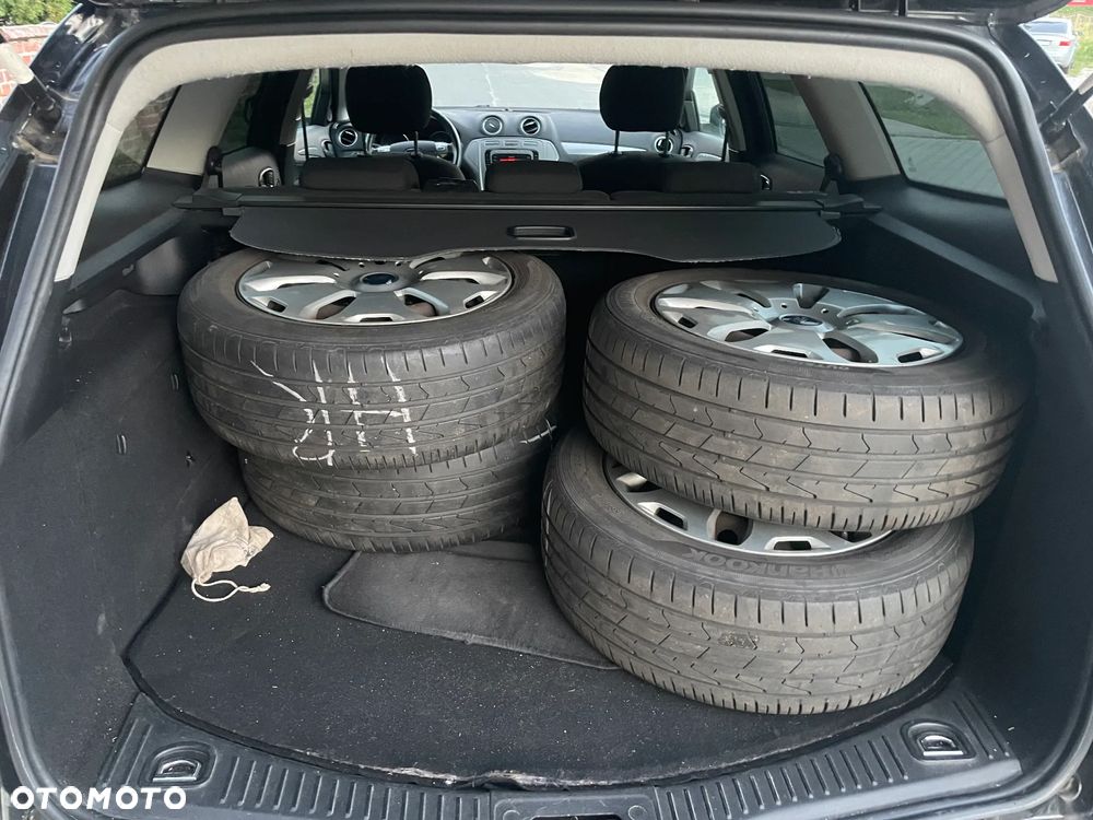 Ford Mondeo 1.6 Ghia - 17