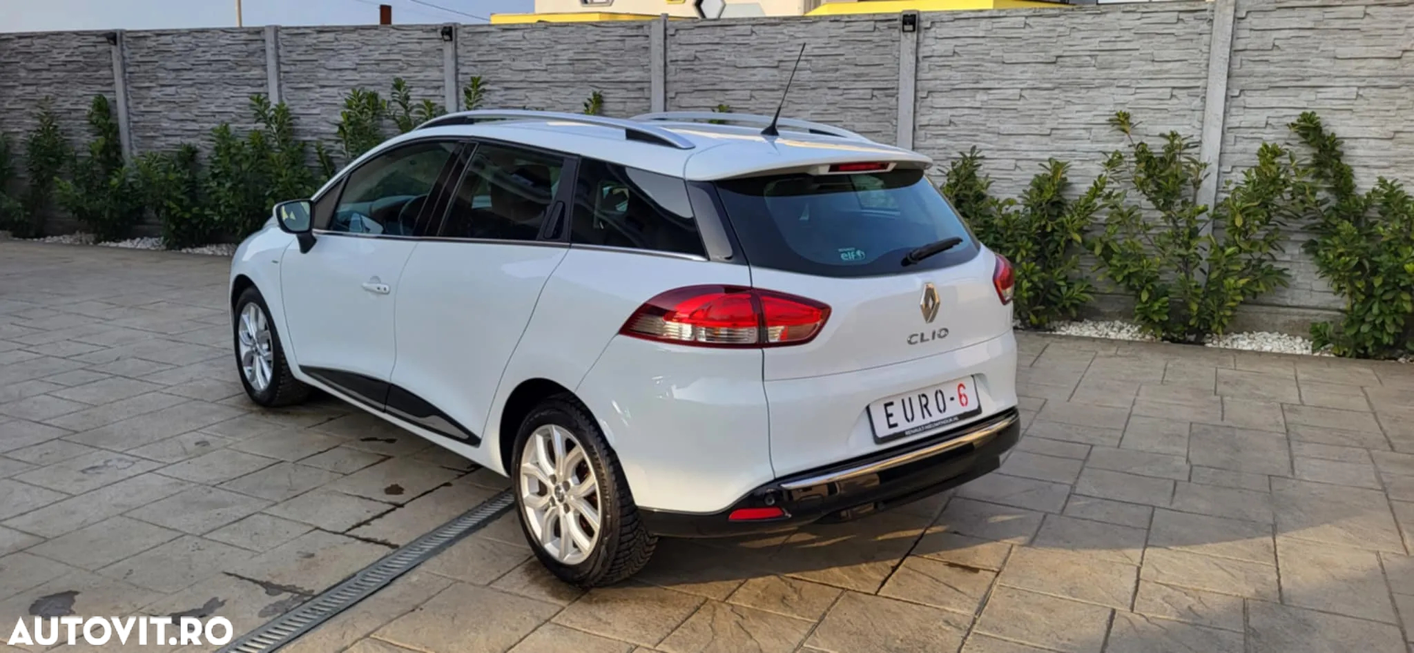 Renault Clio - 7