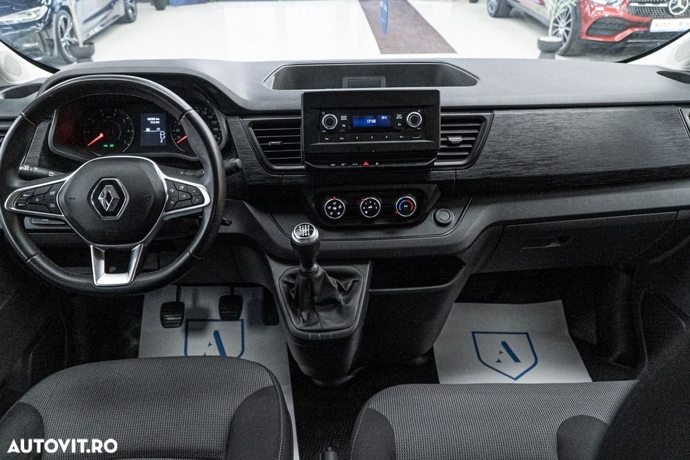 Renault Trafic 2.0 Blue dCi 110 S&S L2 8+1 Life - 24