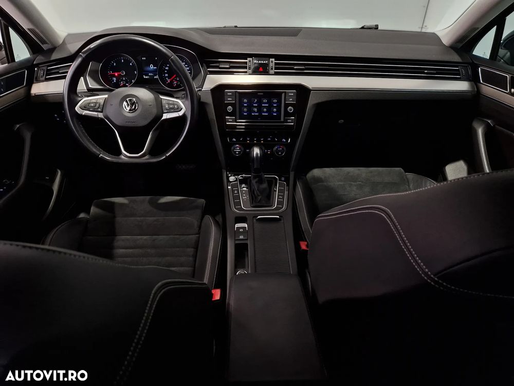 Volkswagen Passat 2.0 TDI DSG Highline - 14