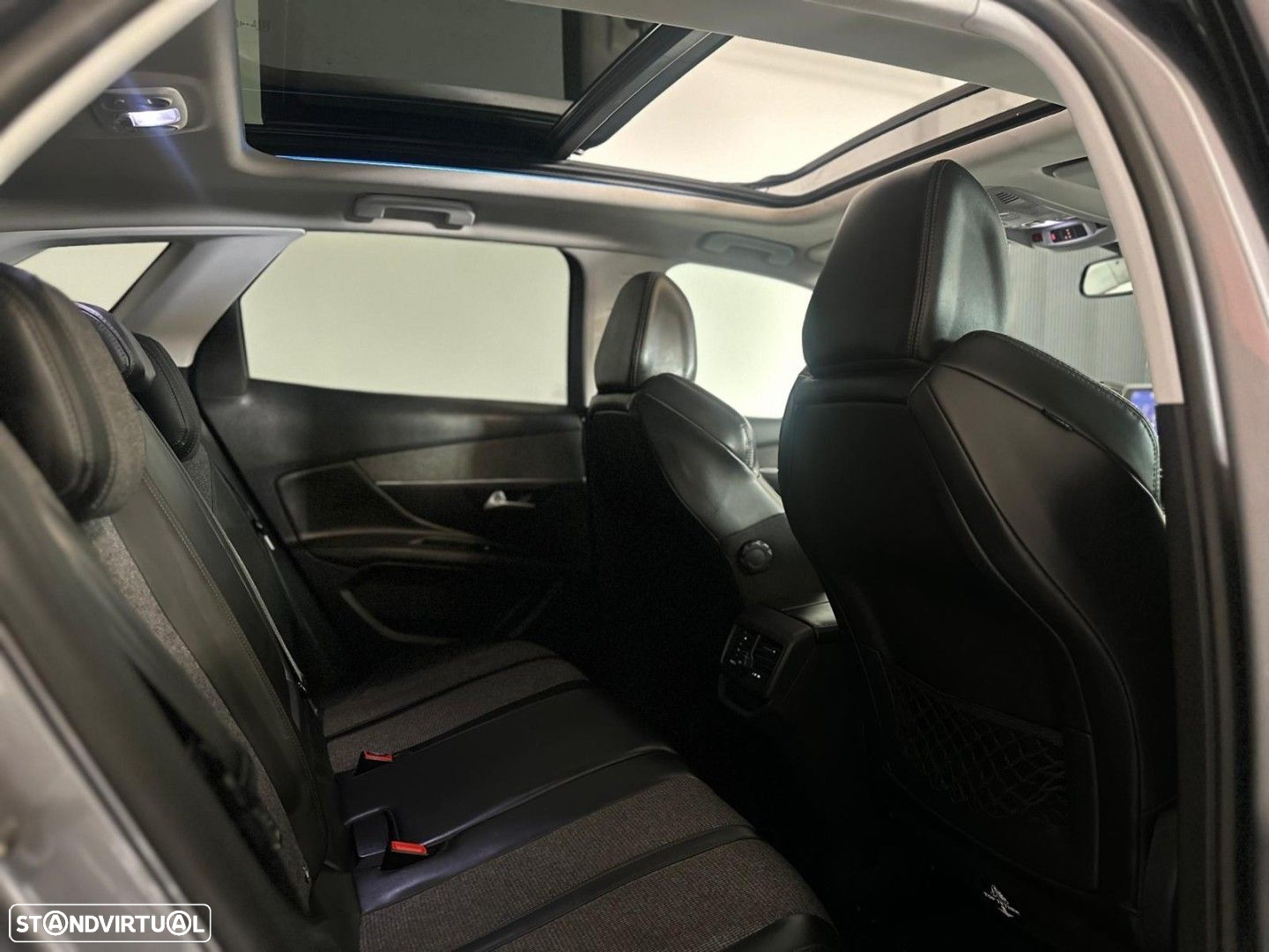 Peugeot 3008 1.2 PureTech Allure - 10