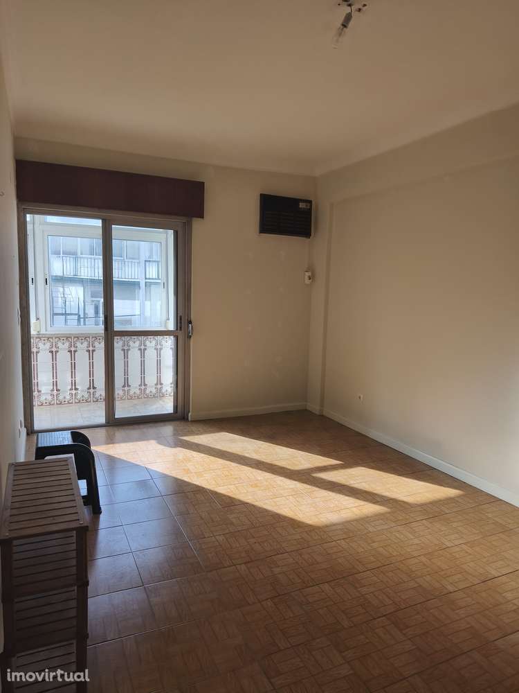 T1 Lisboa - Av. Almirante Reis, Bem Conservado, Junto ao Metro Arroios - Grande imagem: 3/18