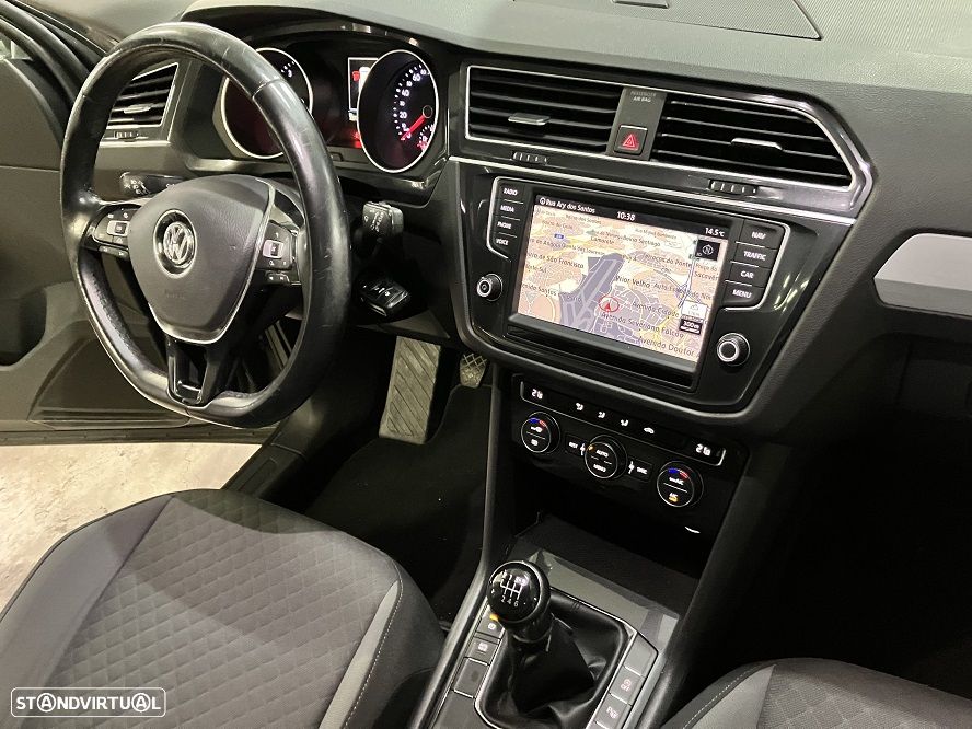 VW Tiguan 1.4 TSI Confortline - 28