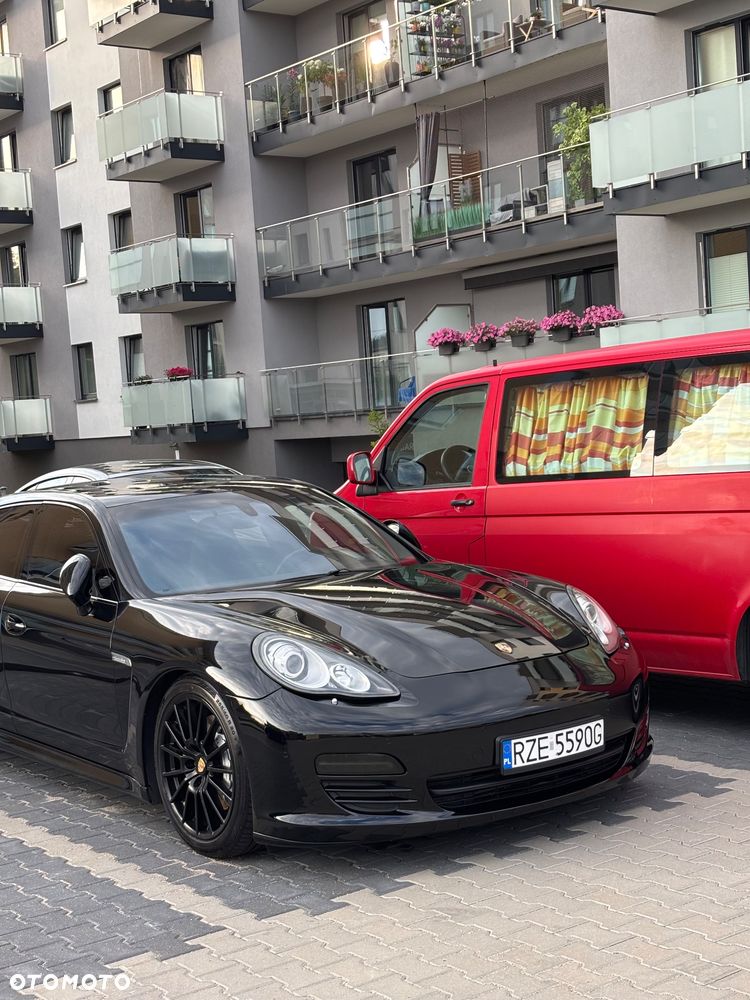 Porsche Panamera 4S - 29