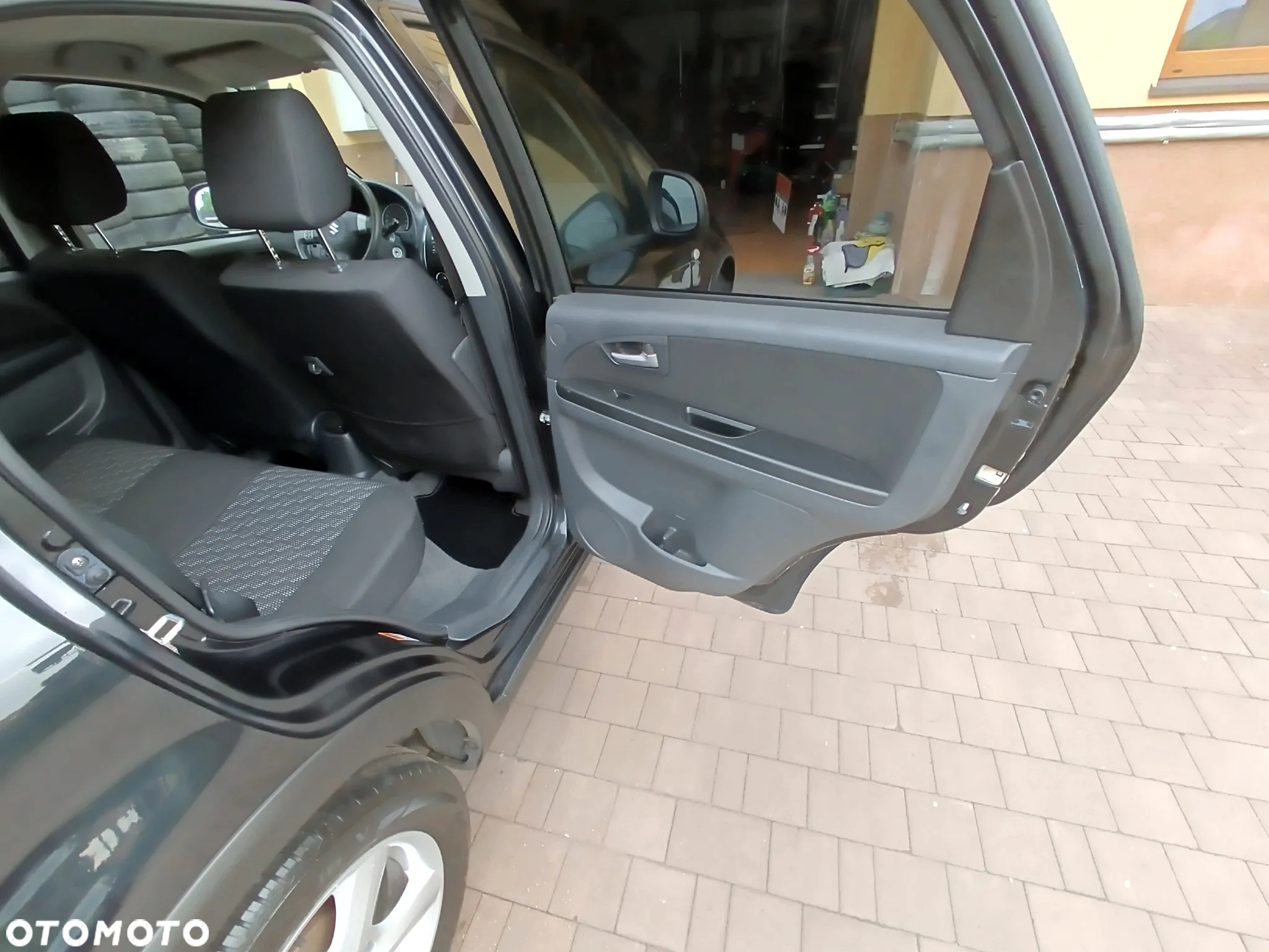 Suzuki SX4 1.6 Premium Outdoor - 17