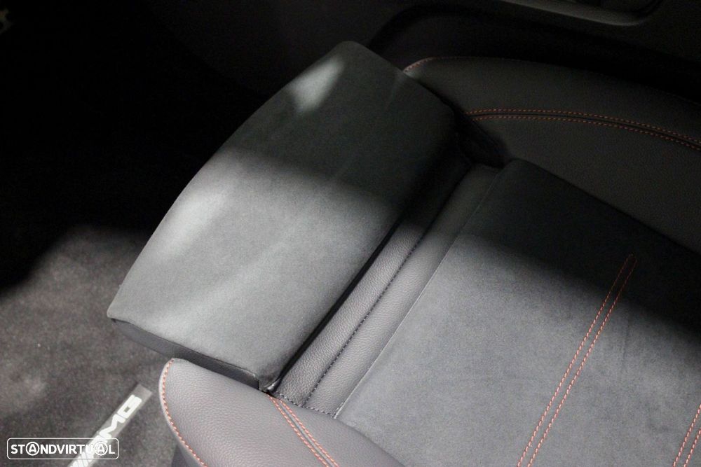 Mercedes-Benz GLA 180 d AMG Line - 42