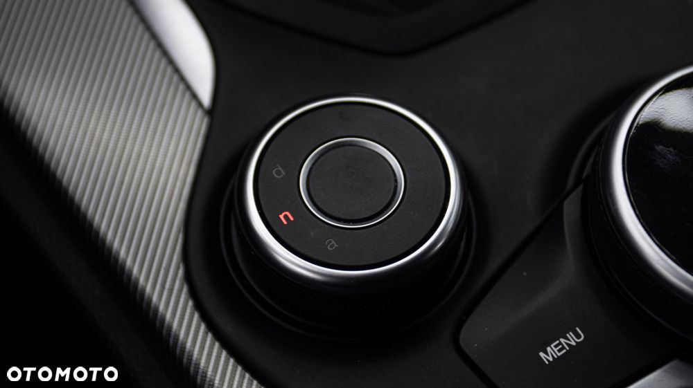 Alfa Romeo Stelvio 2.0 Turbo Executive Q4 - 24